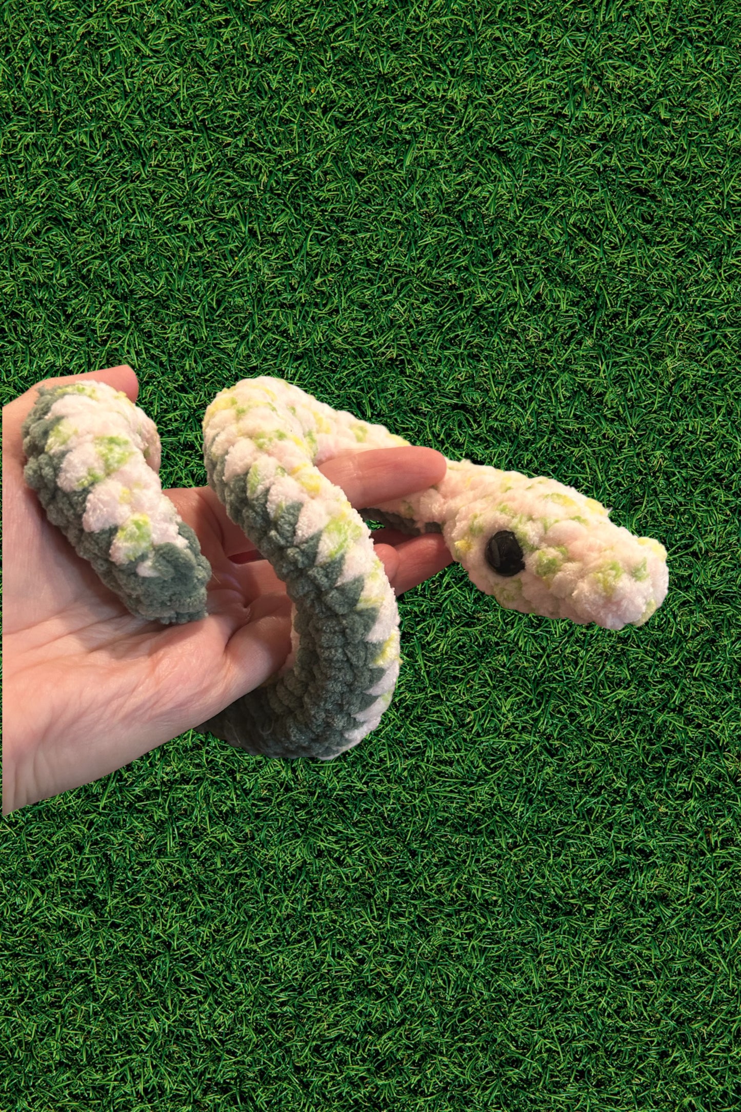 Small twisty snakes