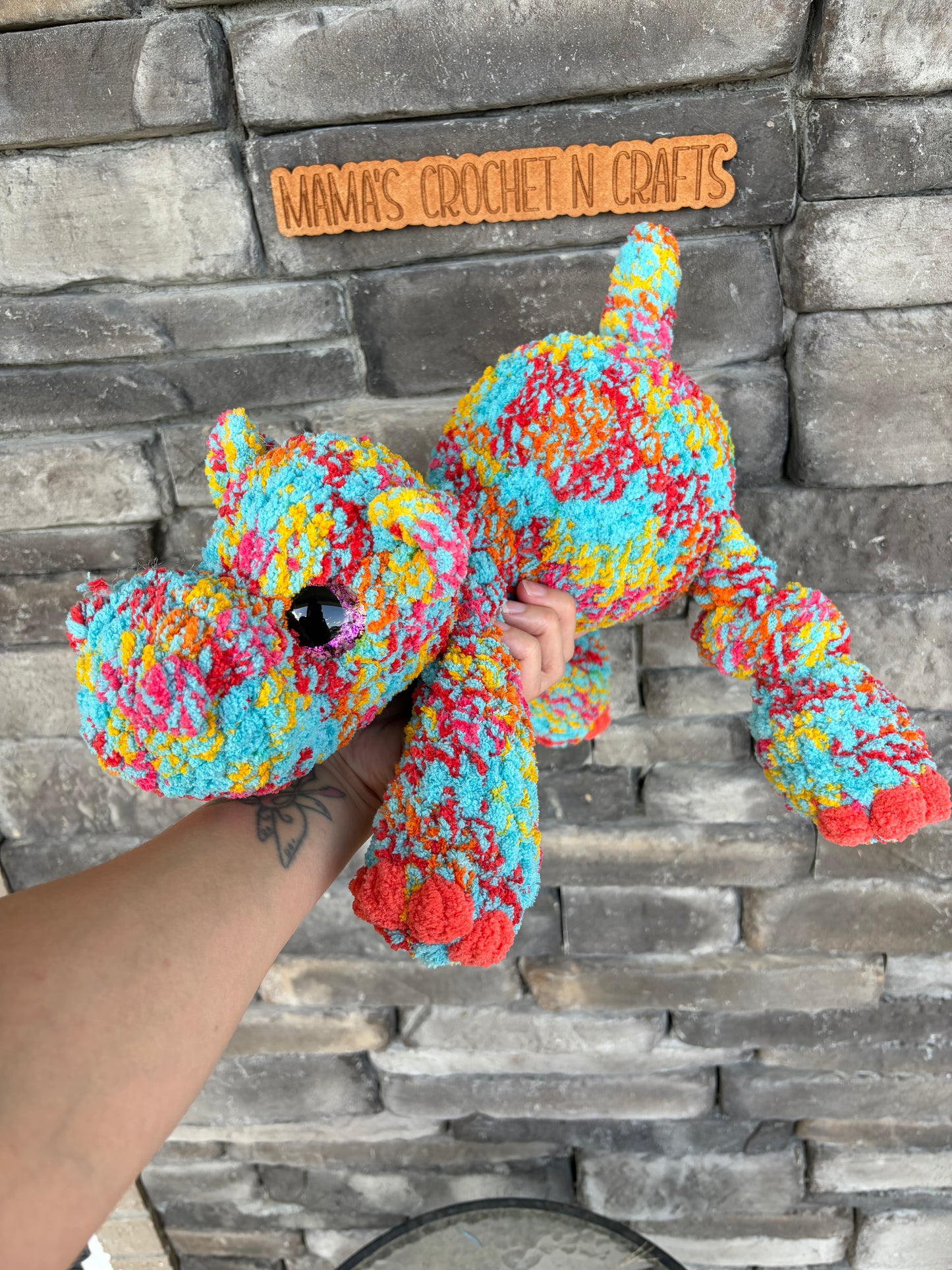 Large knotted leg hippo